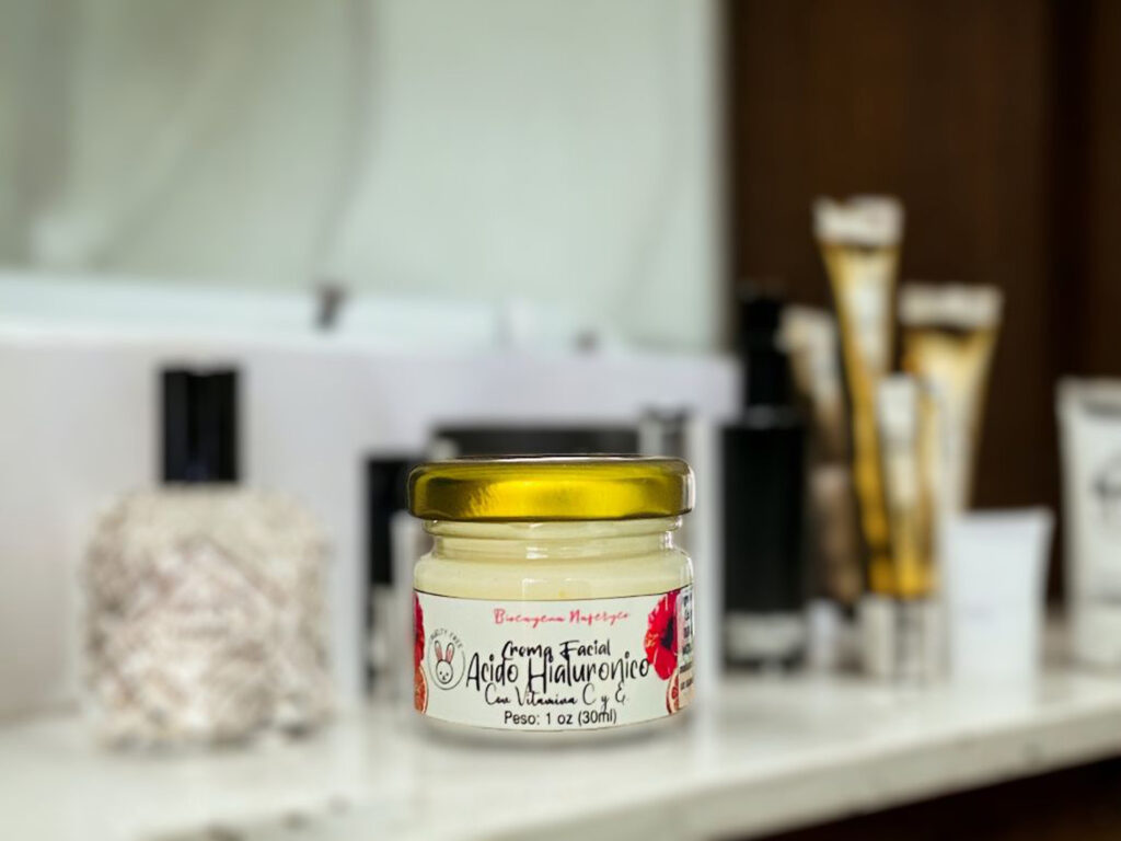 Crema Facial de Acido Hiáluronico y Vitamina C en 30ml
